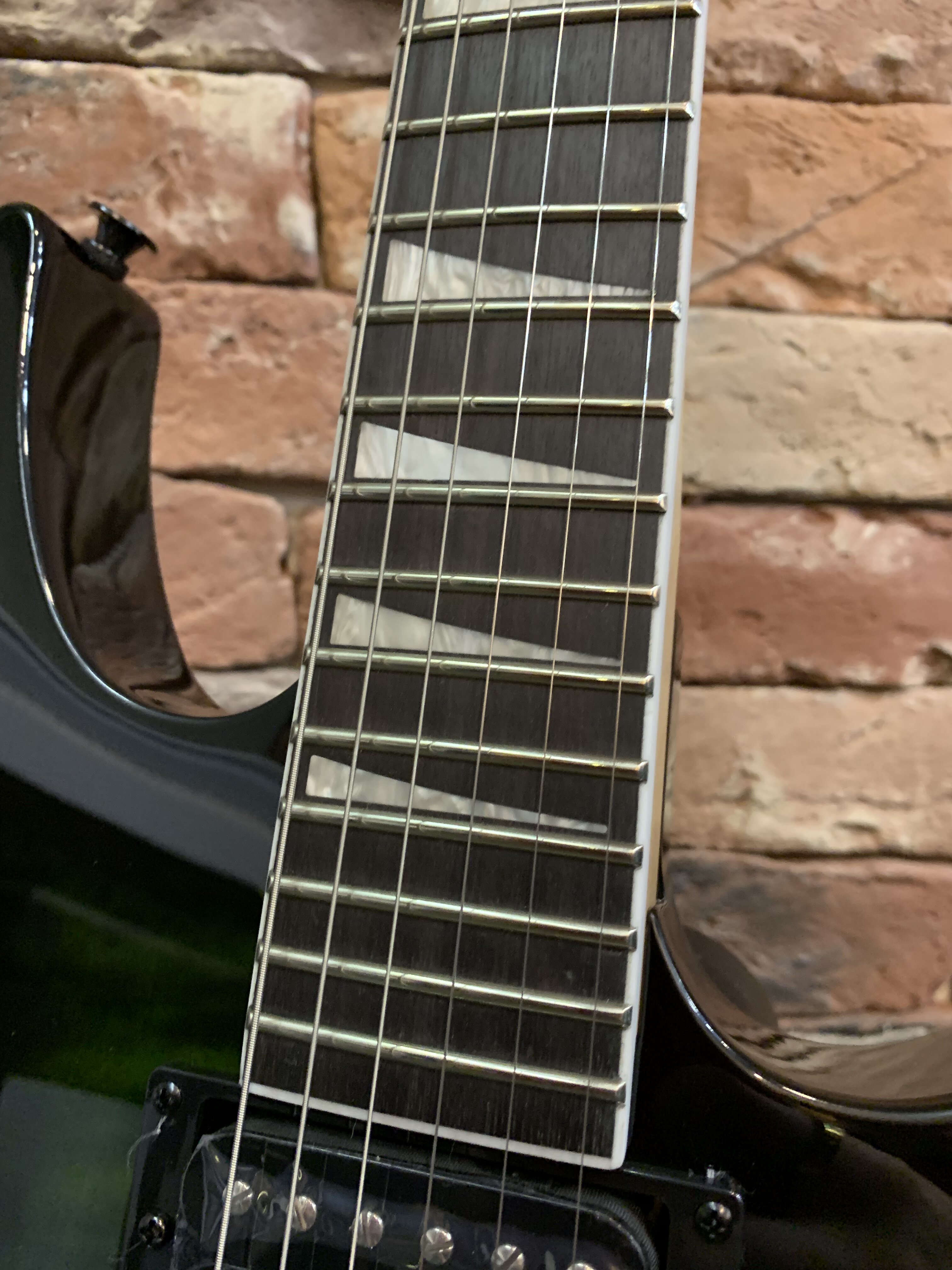 Электрогитара Jackson JS20 DKQ Green Burst - изображение 3