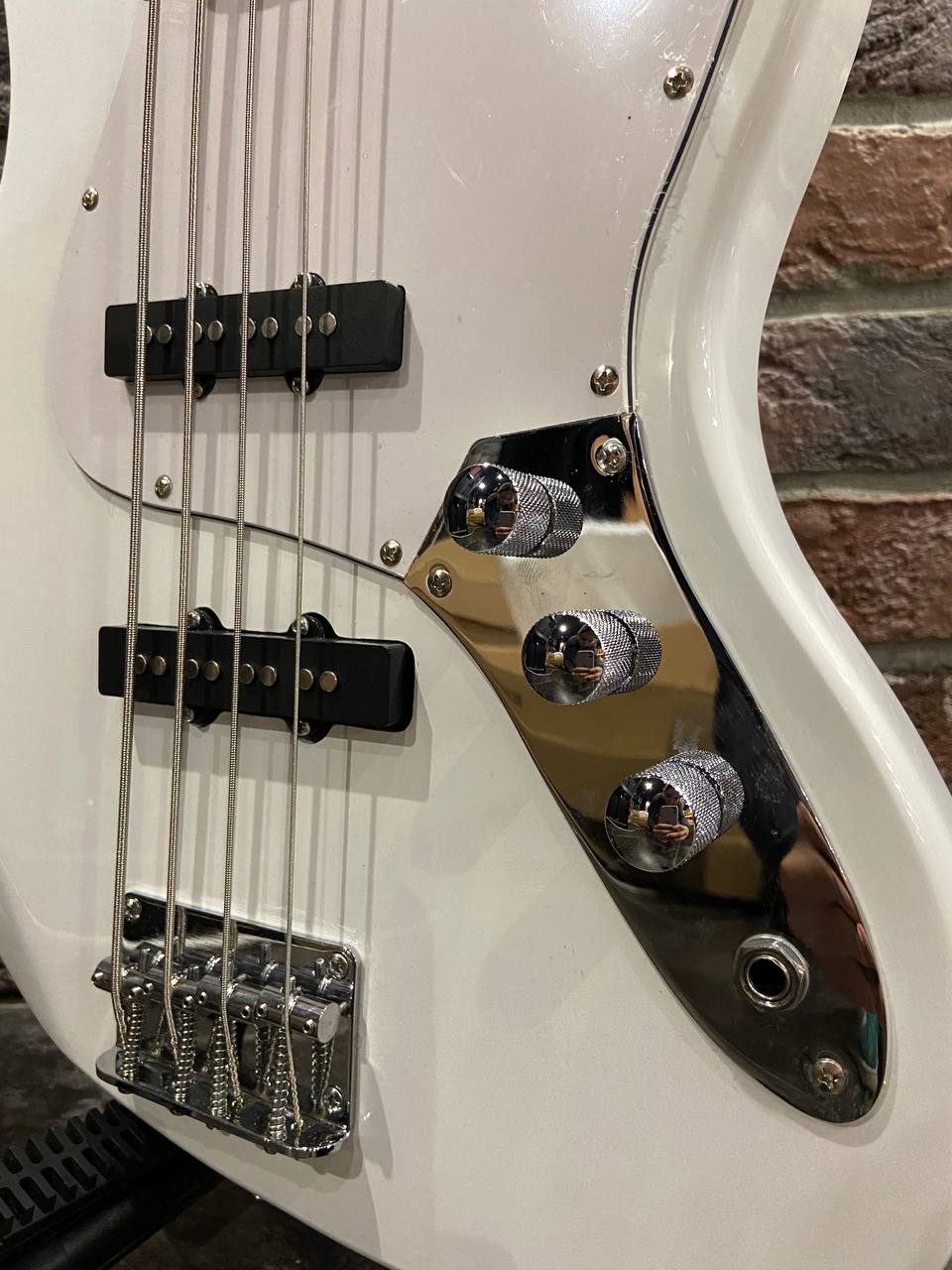 Бас Гитара Jazz Bass White Edition - изображение 3