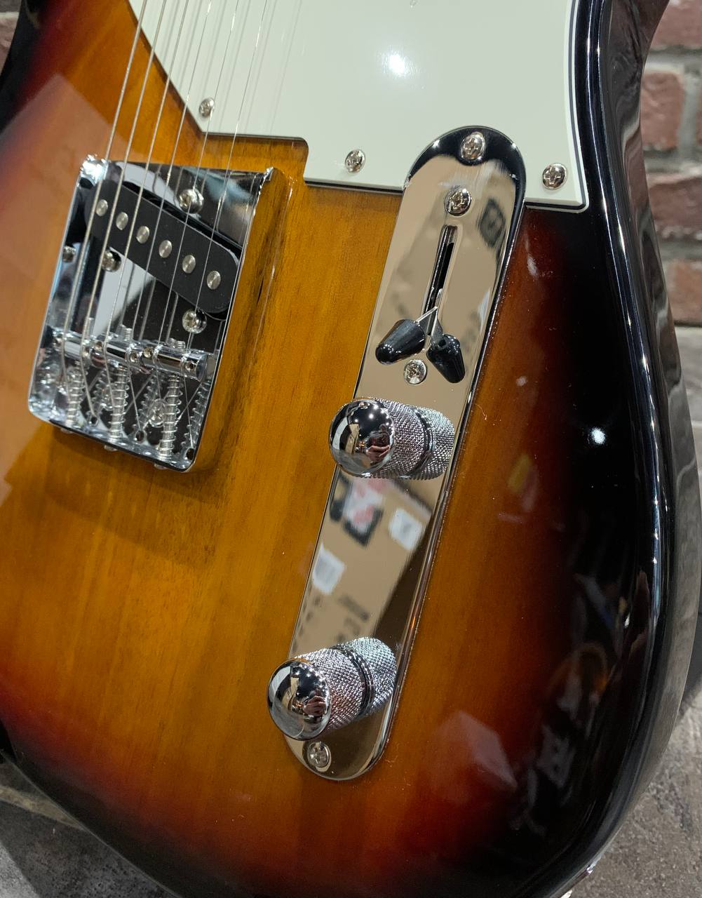 Электрогитара EART Guitar EYP-TLC Sunburst - изображение 4