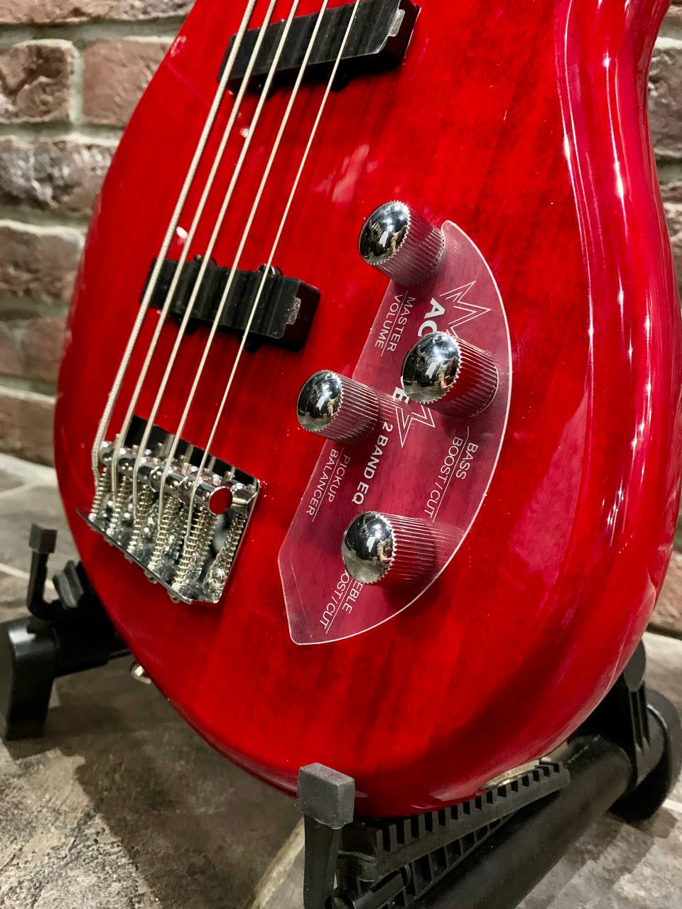 Бас Гитара Cort Action-Bass Plus RD + Басовый Комбик 15 ват (Индонезия) - изображение 6