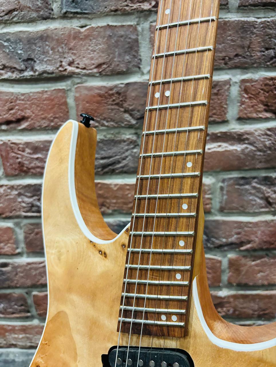 Мультимензурная Электрогитара Real Rock MS-6 + Портативный Комбик (Custom) - изображение 7