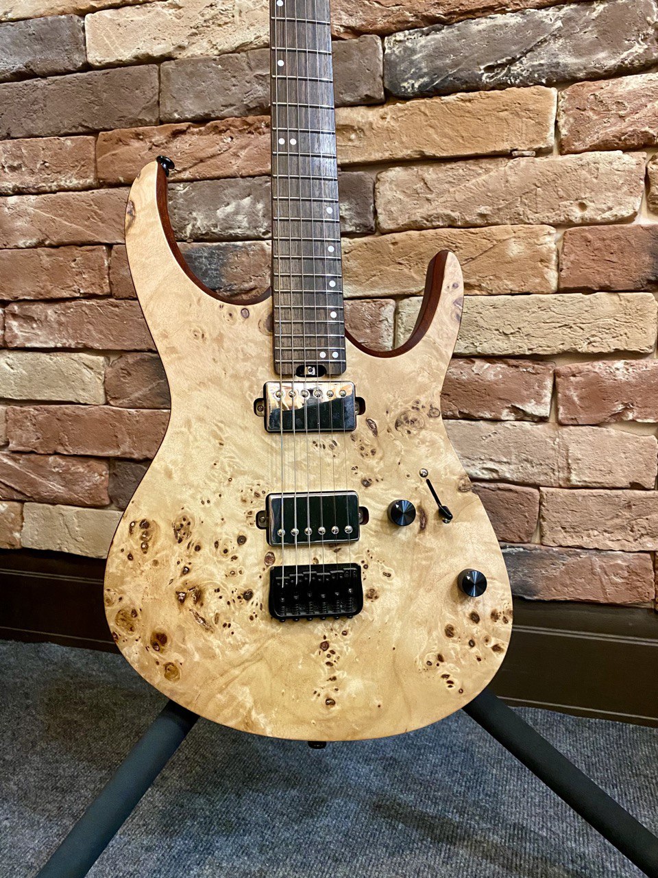 Электрогитара EART Guitars H6-PRO Natural - изображение 3