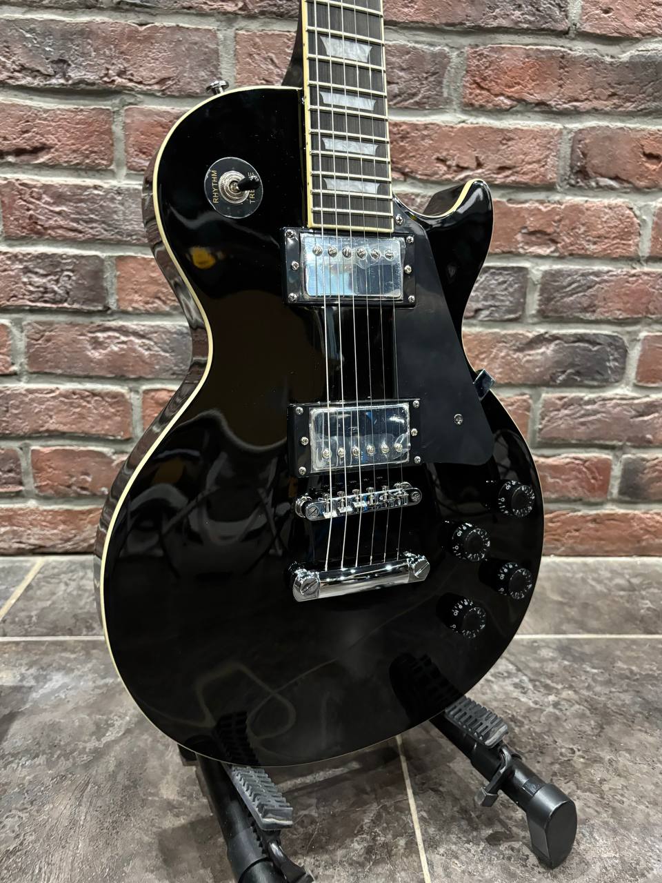 Электрогитара Les Paul BS Venom + Цифровой Комбик с эффектами и Драм Машиной - изображение 5