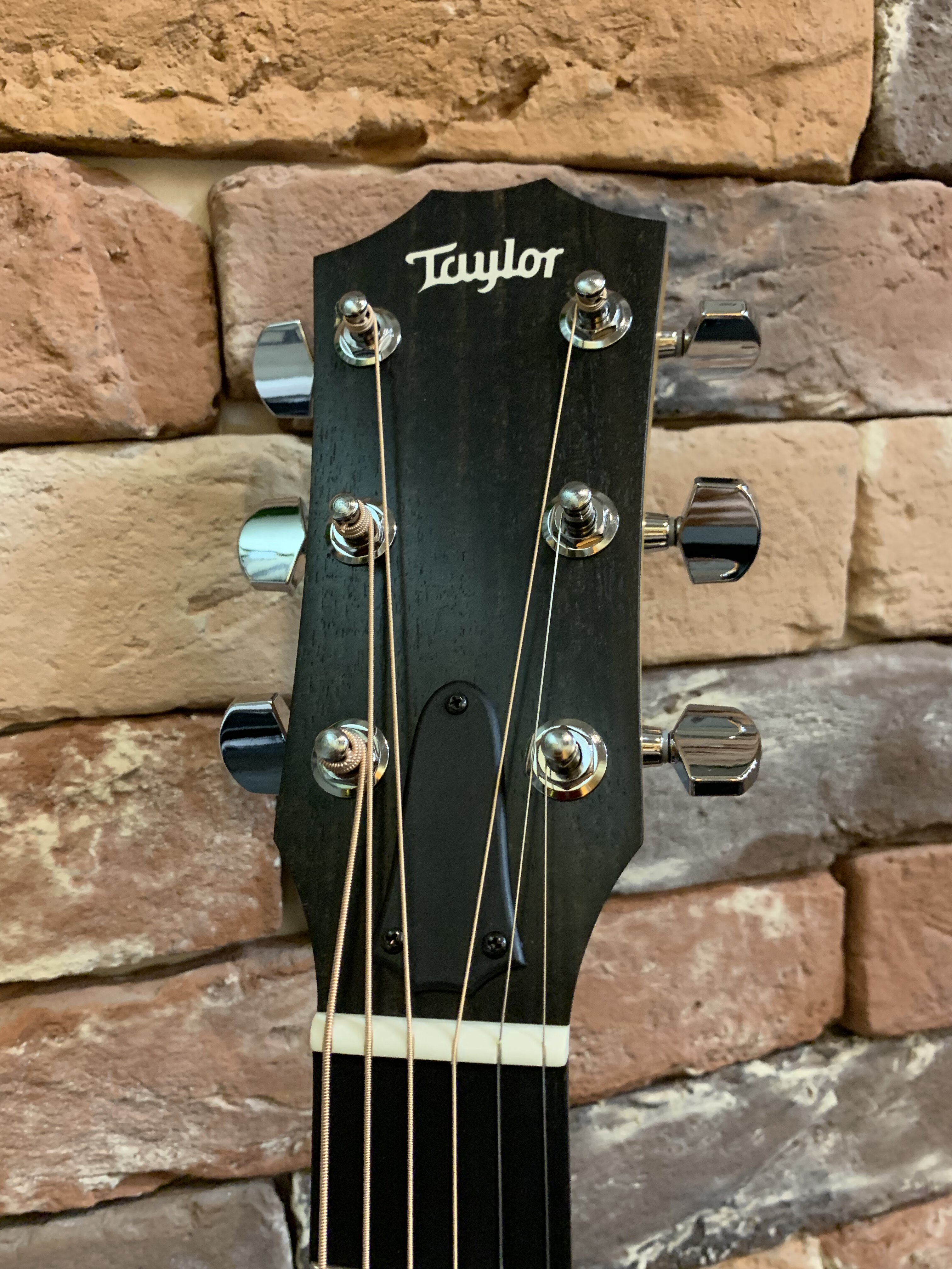 Гитара с Подключением Taylor 110 CE-Sapele (Мексика) - изображение 6