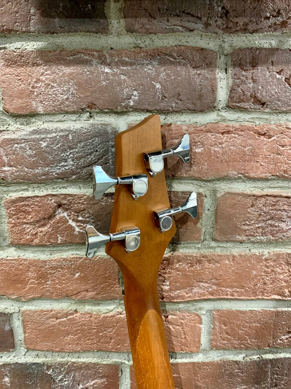 Бас Гитара BT-4 White Snow (Обожженный Клен) - изображение 8