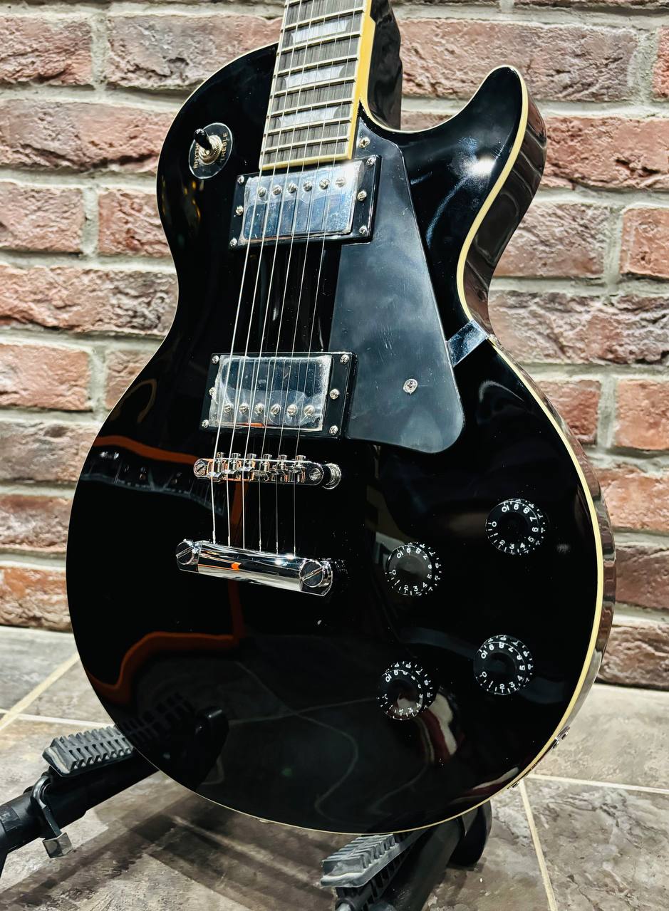Электрогитара Les Paul BK Venom + Мощный Комбик с Перегрузом (комплект) - изображение 3