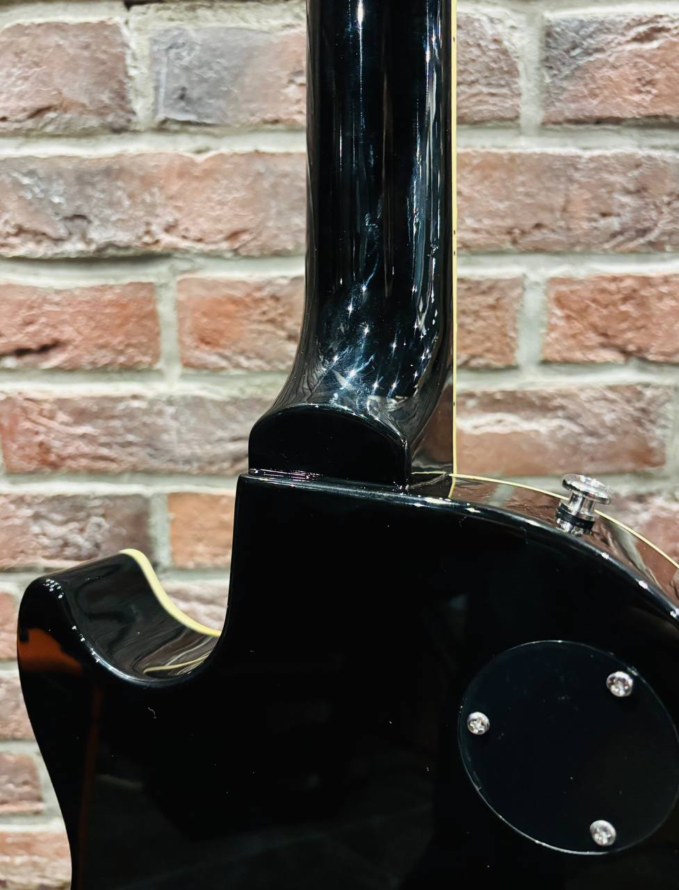 Электрогитара Les Paul BK Venom + Мощный Комбик с Перегрузом (комплект) - изображение 7