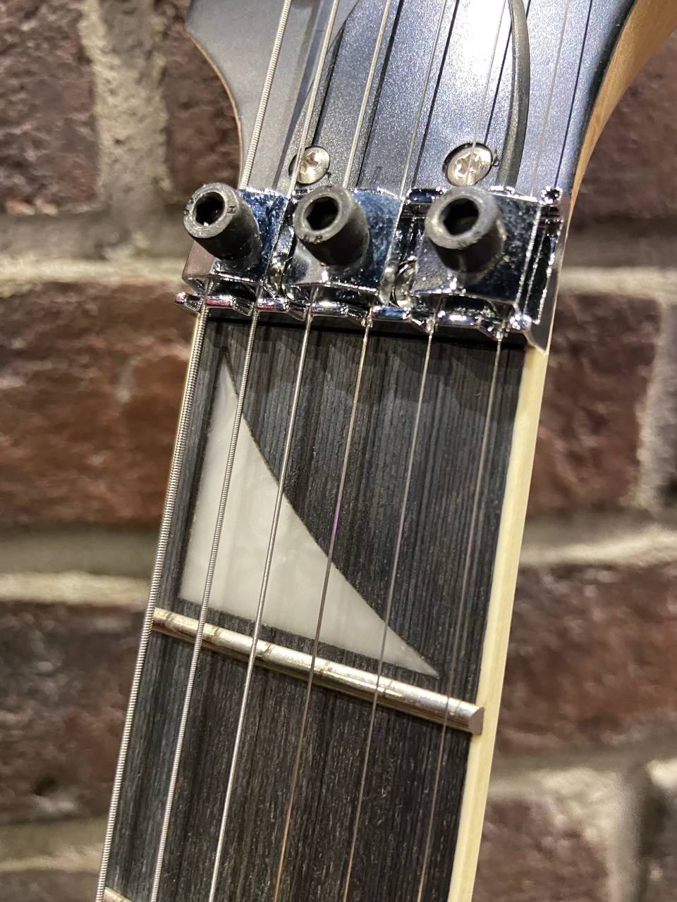 Электрогитара Fabio HHS с Floyd Rose - изображение 6