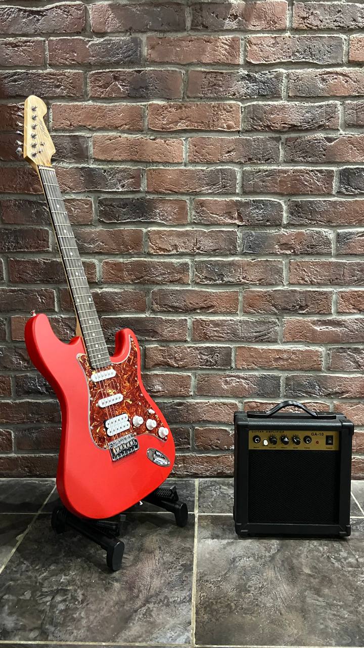 Электрогитара Stratocaster HSS + Комбоусилителем 10 ват (комплект)