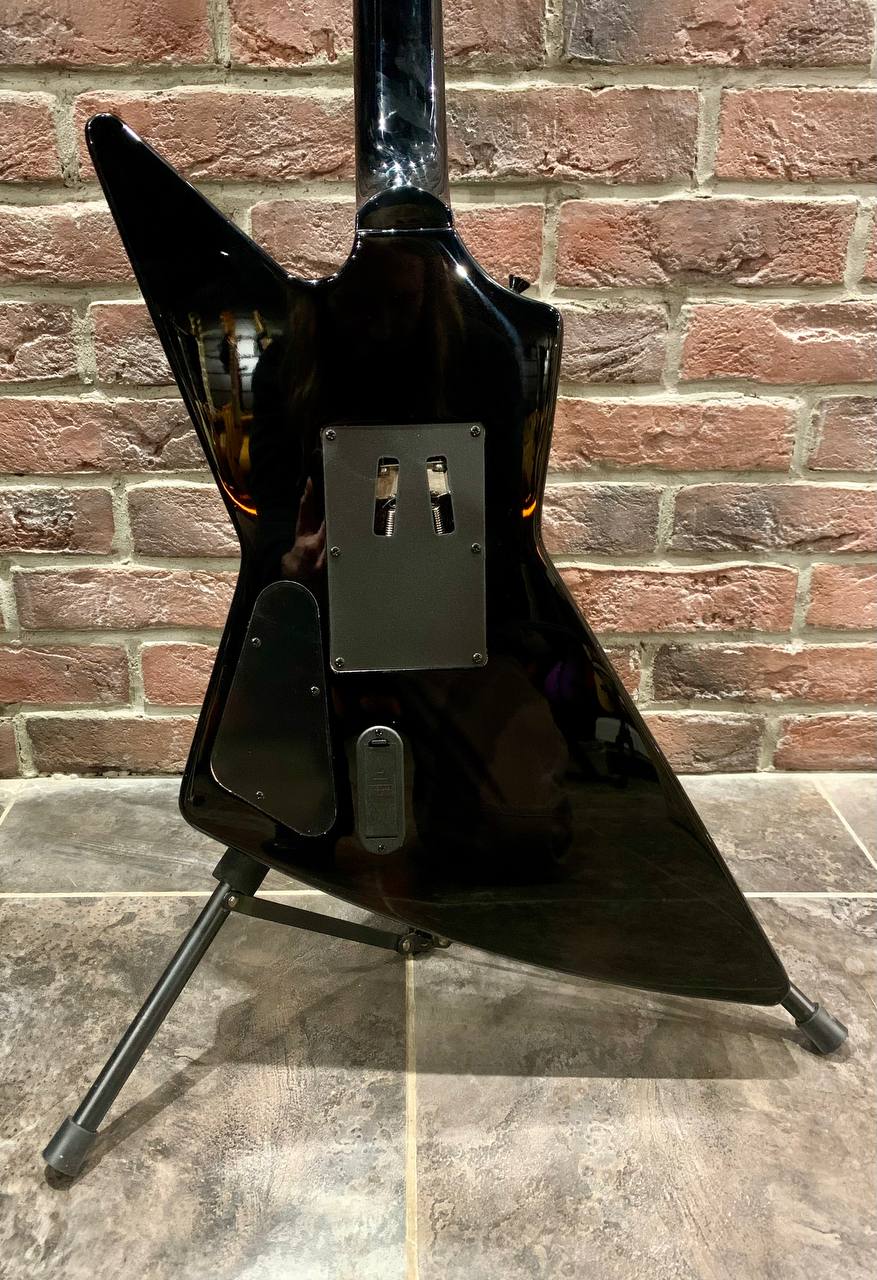 Электрогитара Explorer с Floyd Rose (активы) - изображение 2