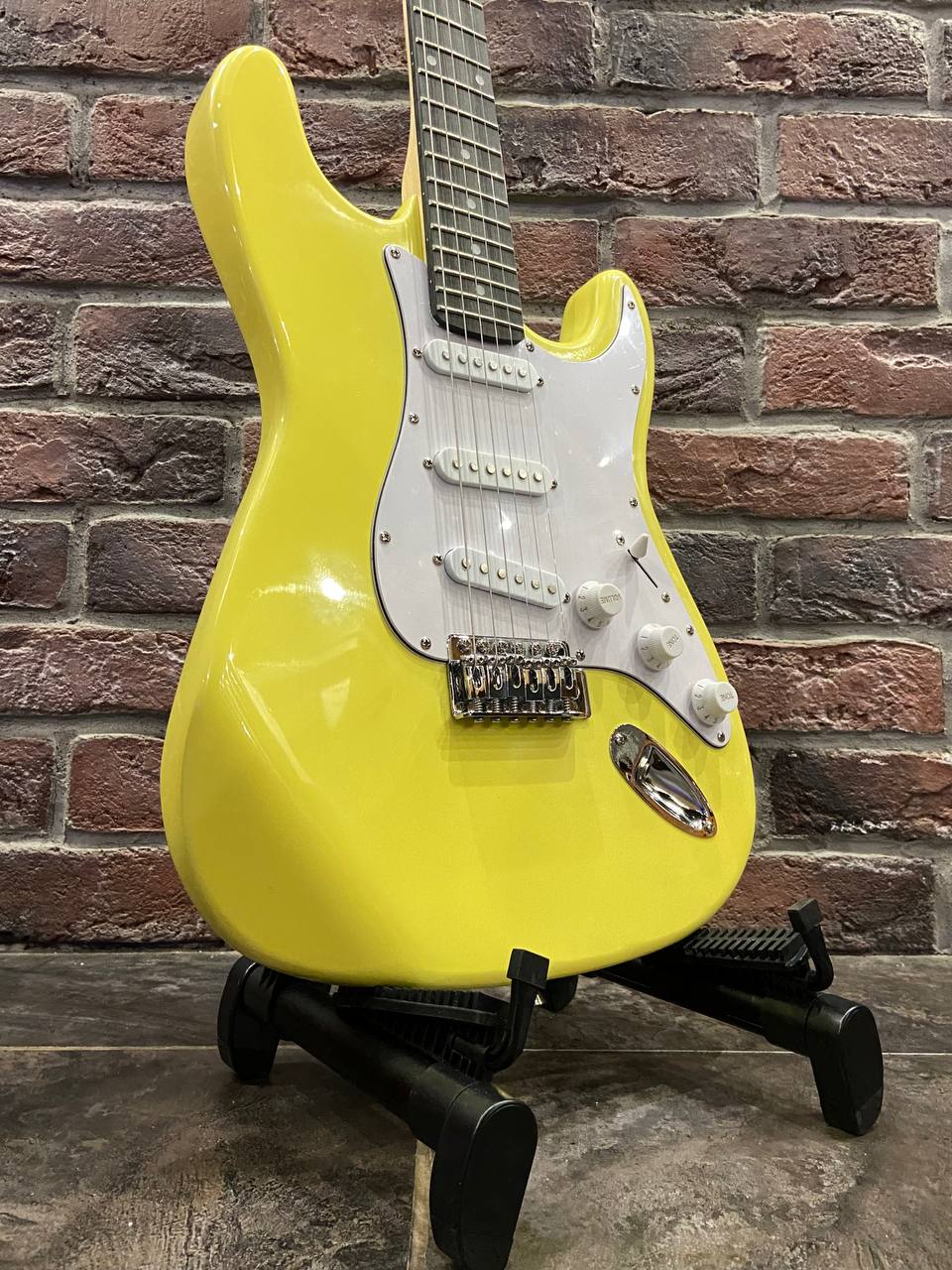 Электрогитара для Начинающих Stratocaster Yellow Edition