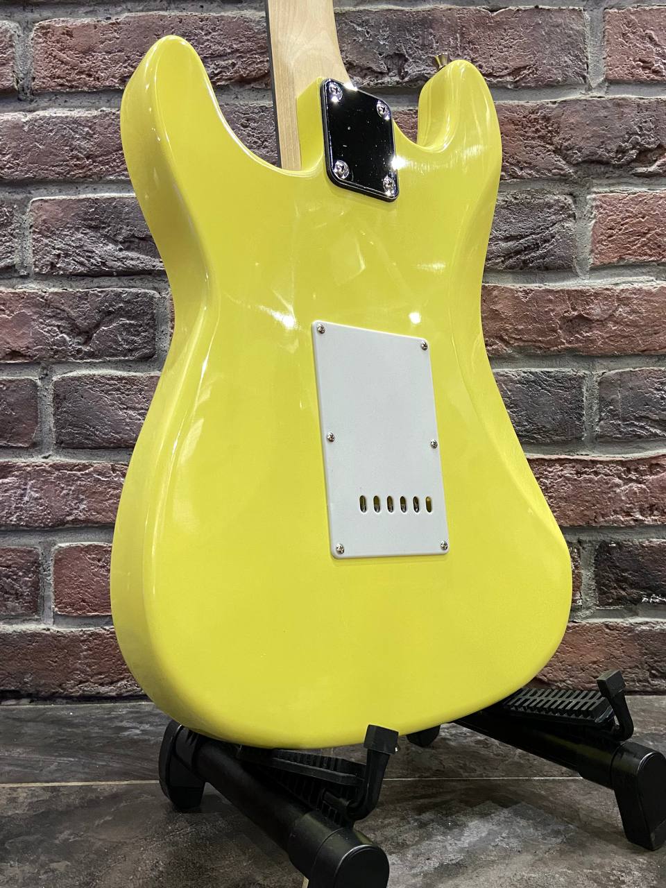 Электрогитара для Начинающих Stratocaster Yellow Edition  - изображение 2