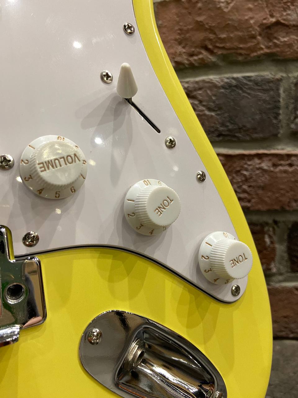 Электрогитара для Начинающих Stratocaster Yellow Edition  - изображение 4