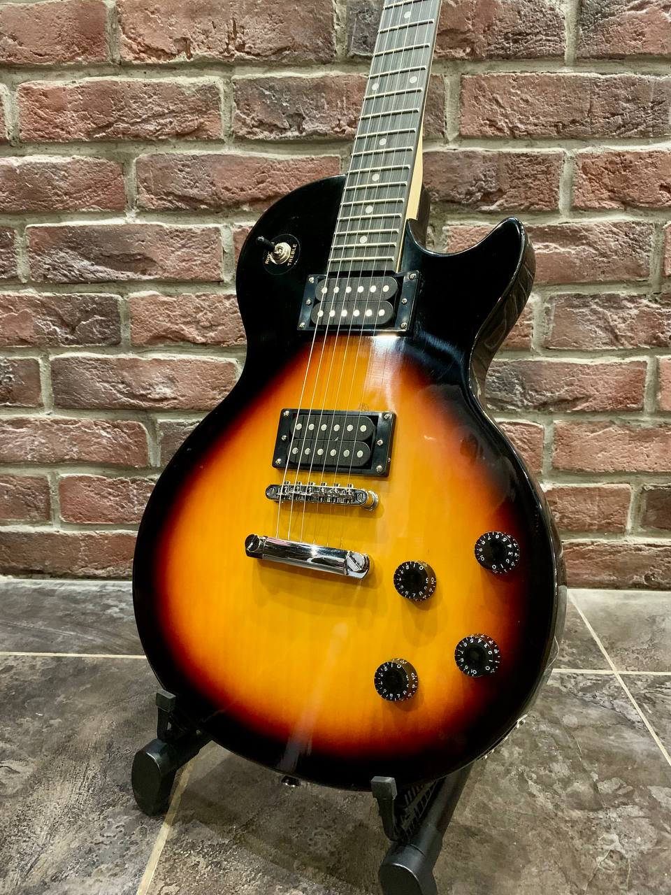 Электрогитара Les Paul HH Sunburst