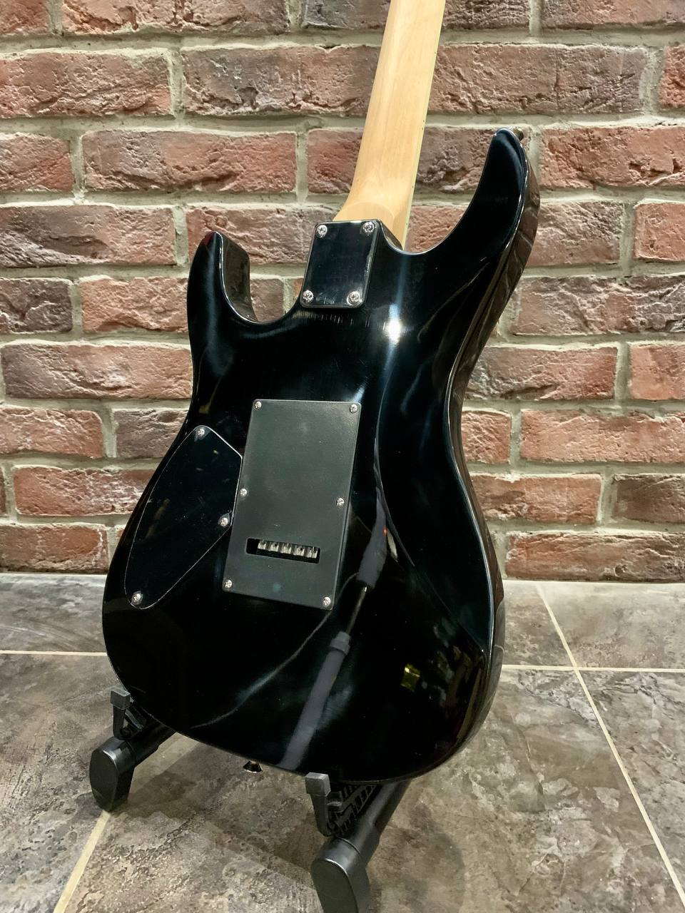 Электрогитара HHS с Floyd Rose - изображение 2