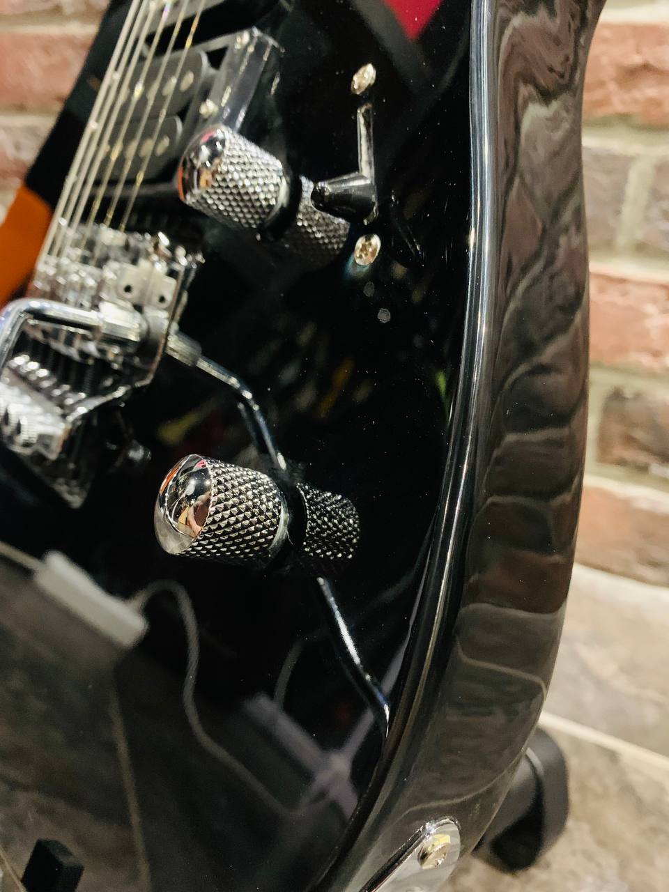 Электрогитара HHS с Floyd Rose - изображение 3