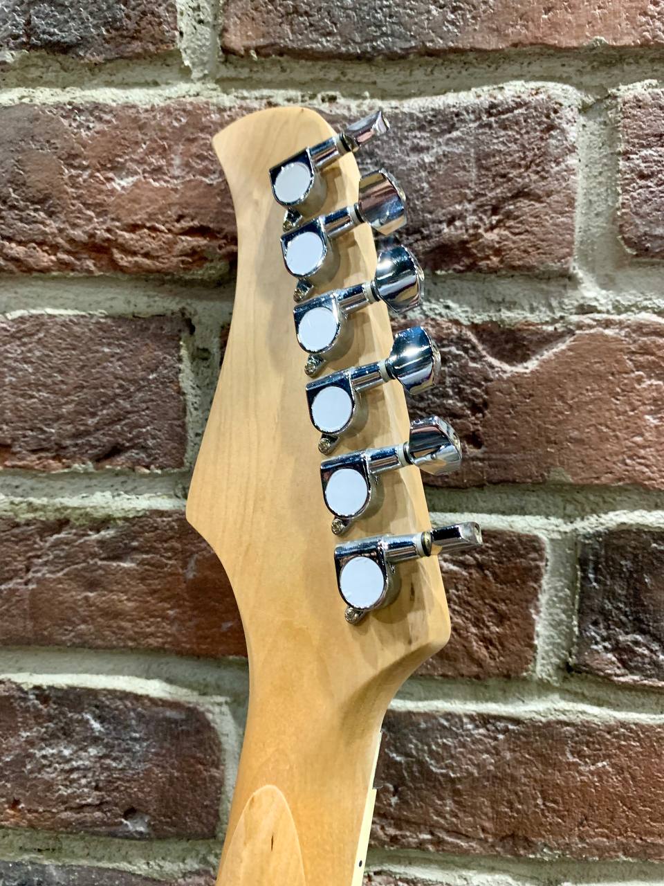 Электрогитара HHS с Floyd Rose - изображение 8