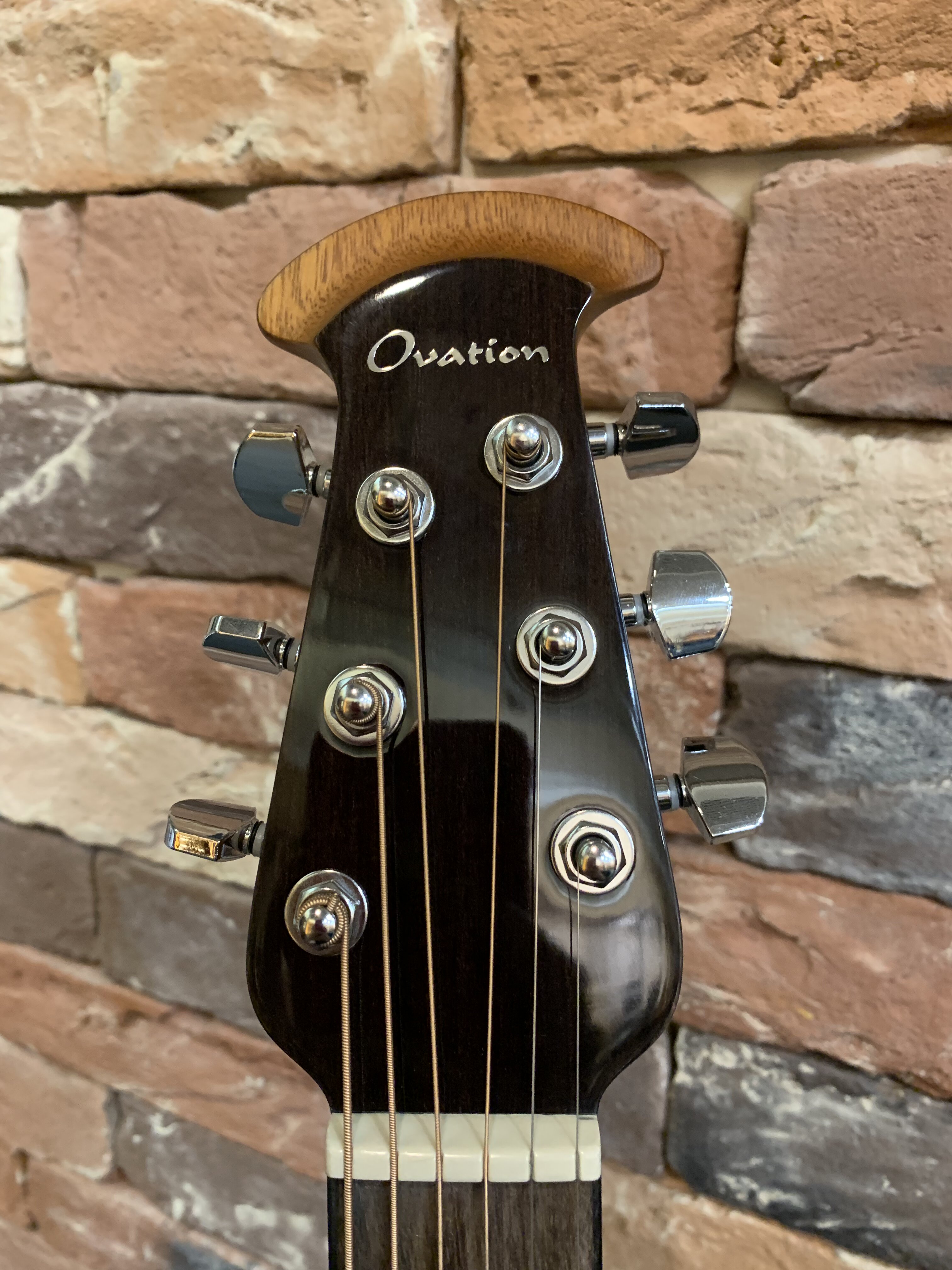 Электроакустическая Гитара Ovation Celebrity - изображение 7