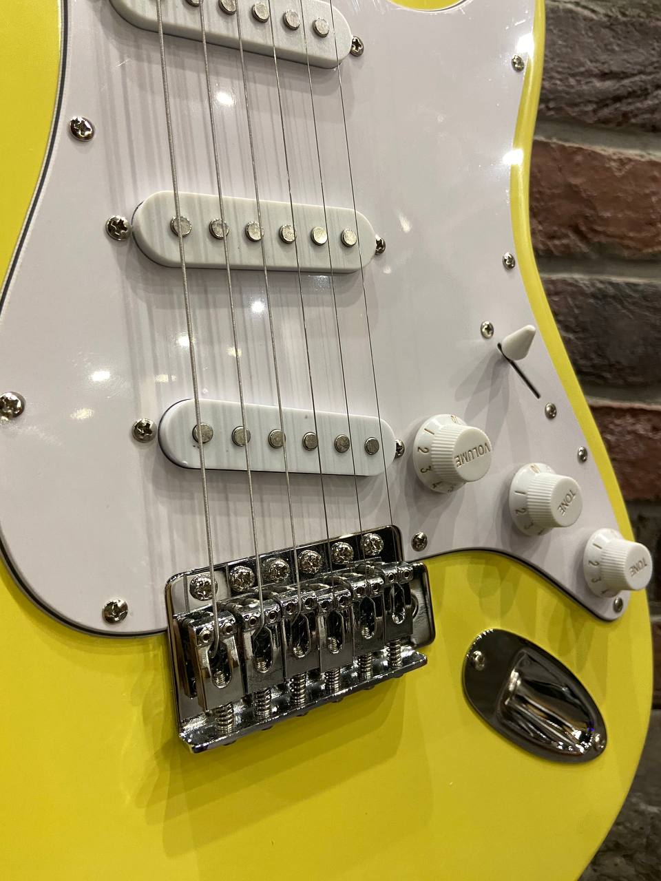 Электрогитара Stratocaster с Мощным Комбиком (полный комплект) - изображение 4