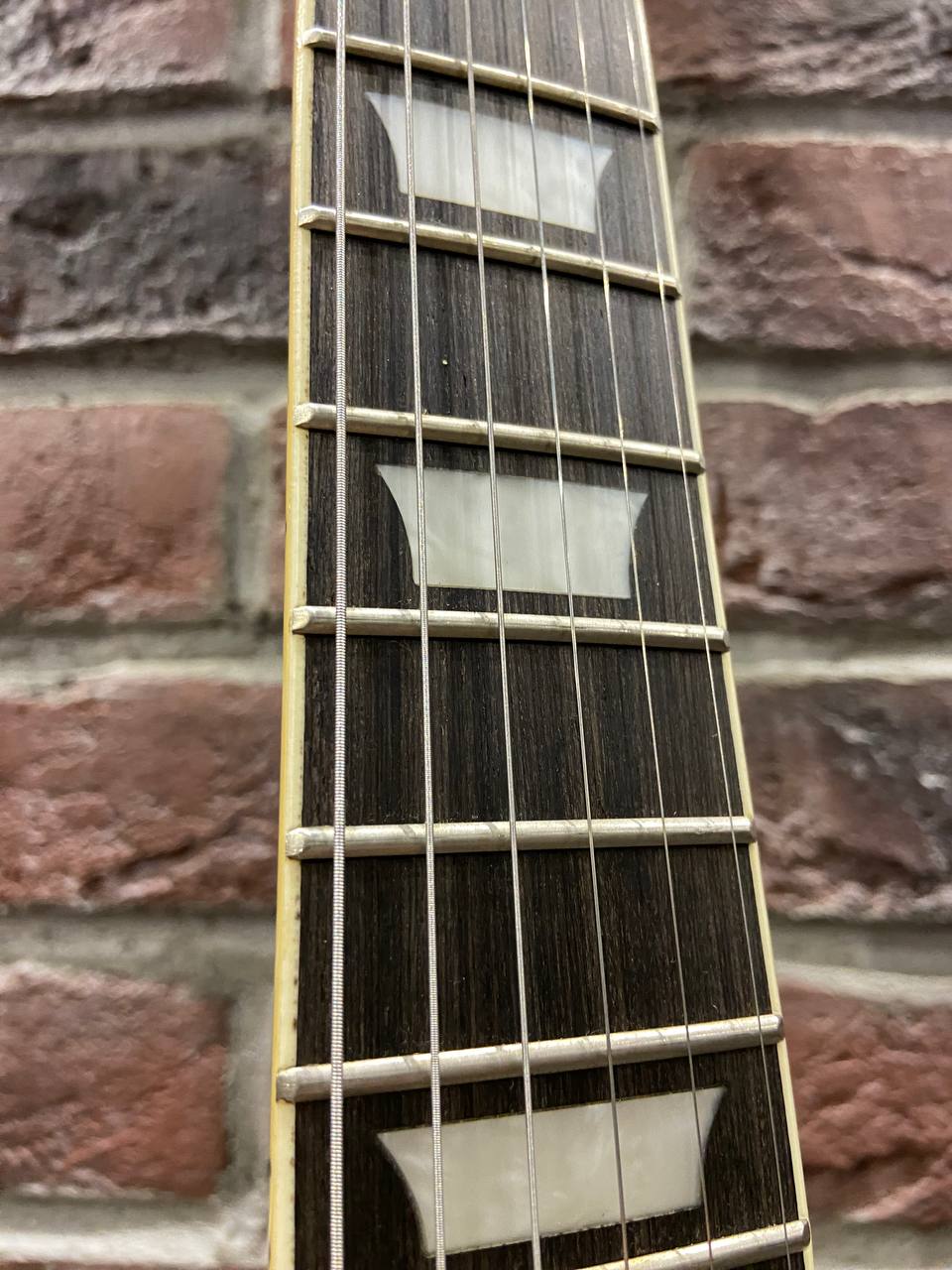 Электрогитара Les Paul Black Edition - изображение 4