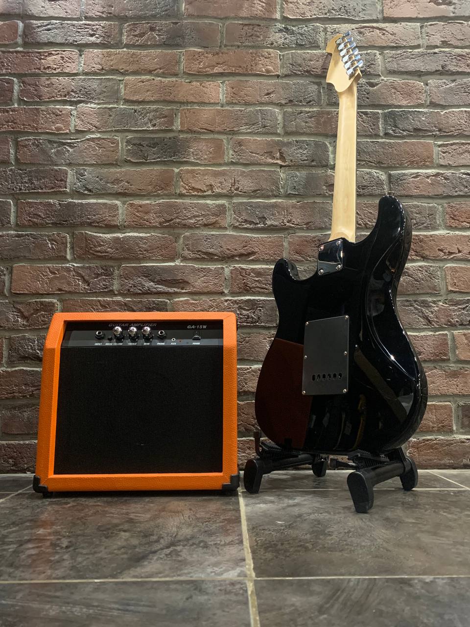 Электрогитара Black Stratocaster HSS + Мощный Комбик c Перегрузом (комплект) - изображение 2