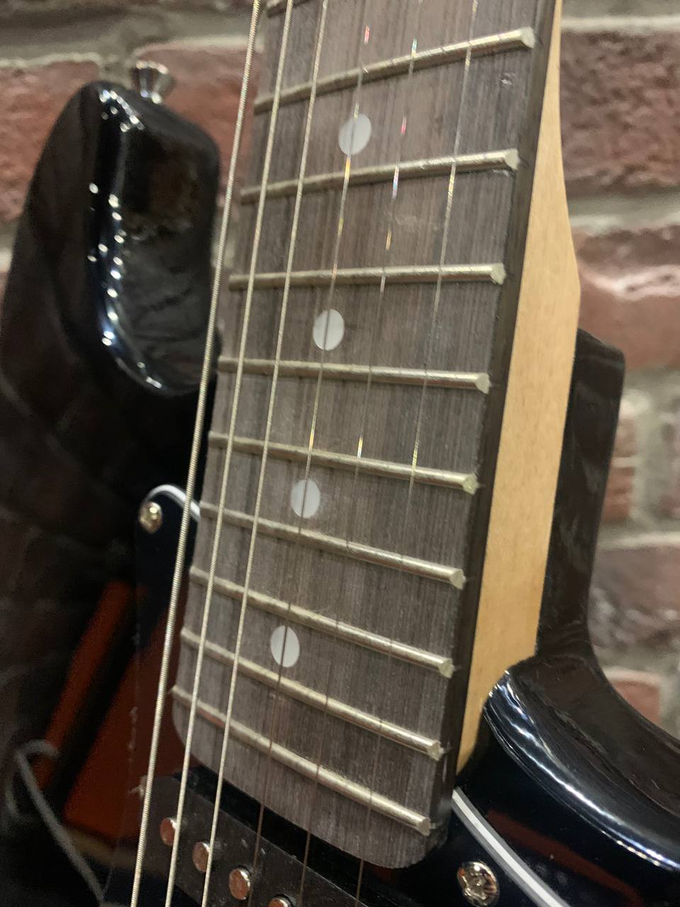 Электрогитара Black Stratocaster HSS + Мощный Комбик c Перегрузом (комплект) - изображение 6