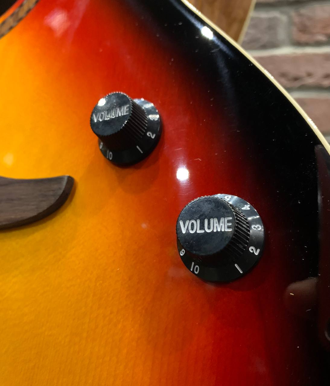 Электро-Акустическая Гитара Vintage Revo VRE-900BS (Great Britain) - изображение 5