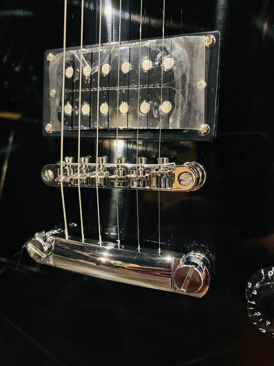 Электрогитара Les Paul Black - изображение 4