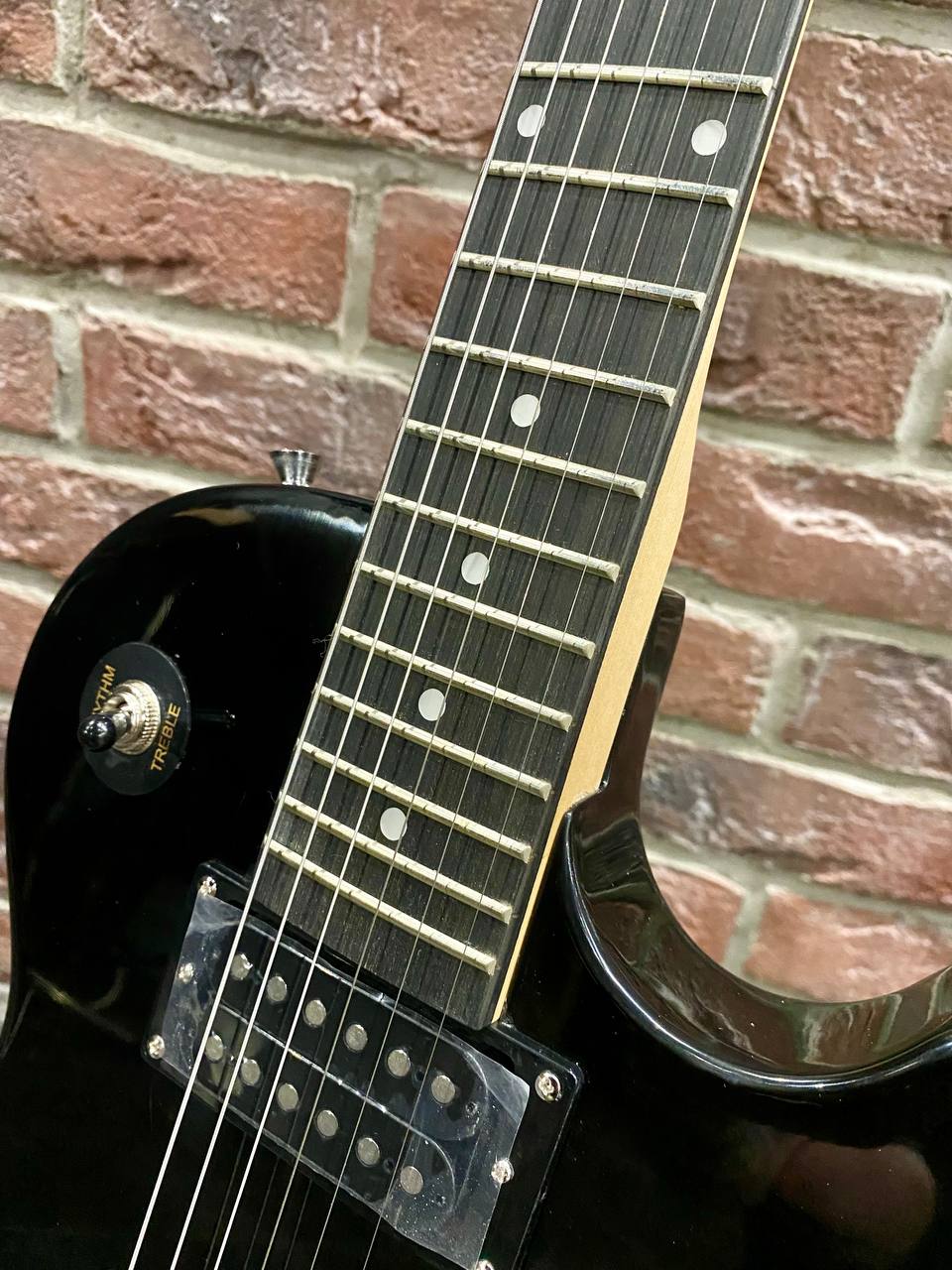 Электрогитара Les Paul Black - изображение 5