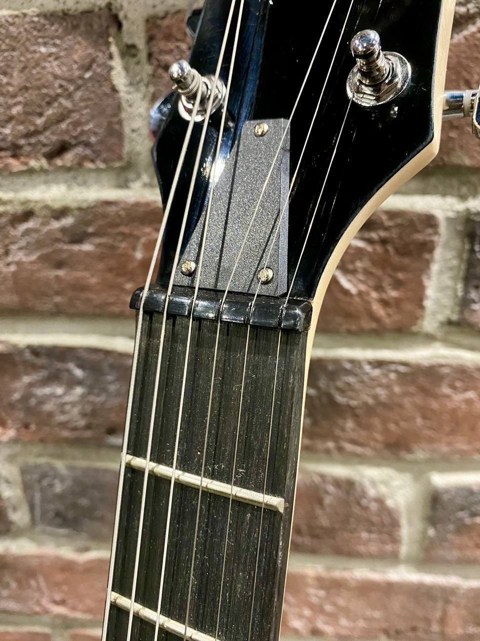 Электрогитара Les Paul Black - изображение 8
