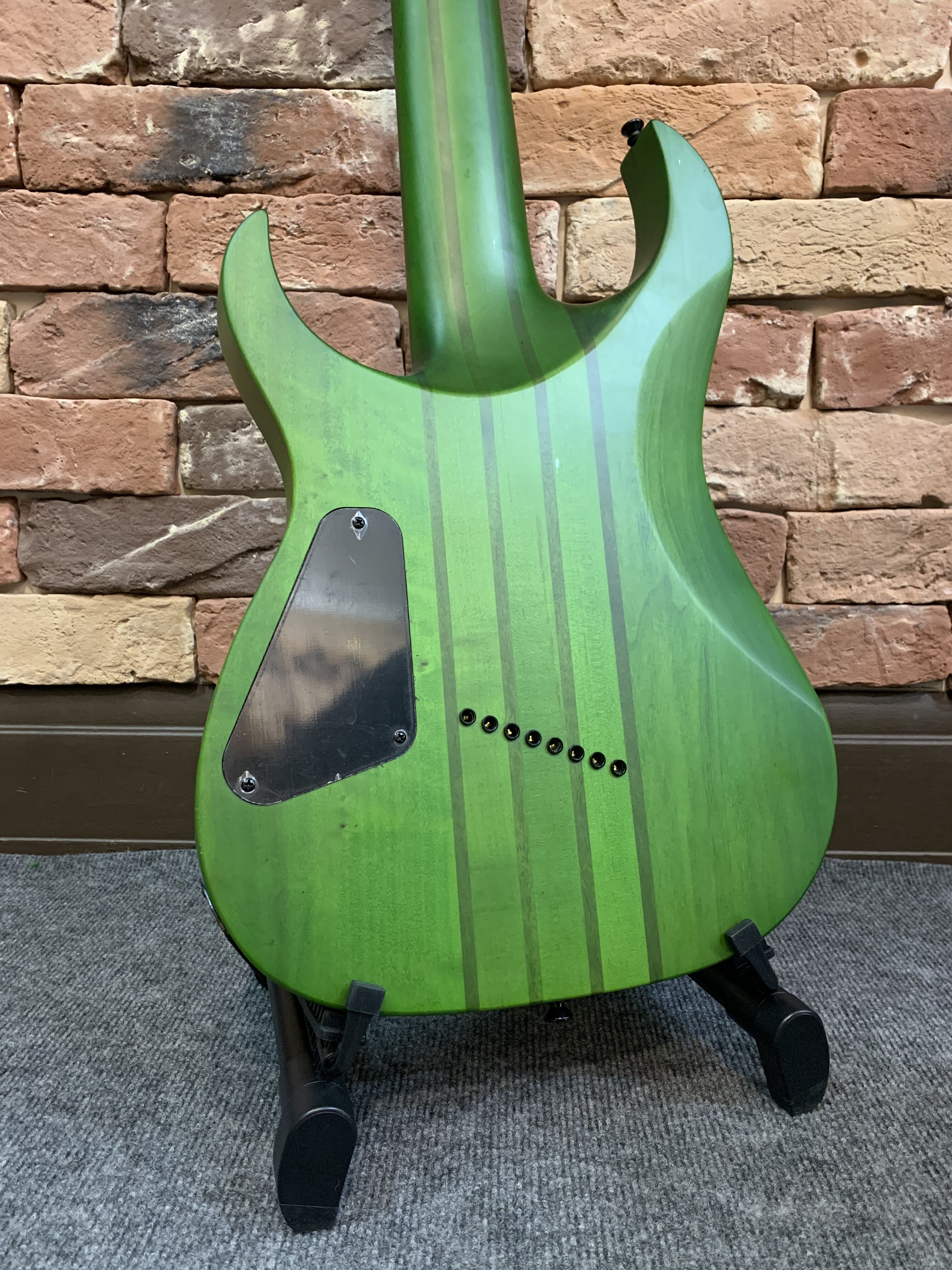 Электрогитара Harley Benton MultiScale 8 Emerald Edition - изображение 2