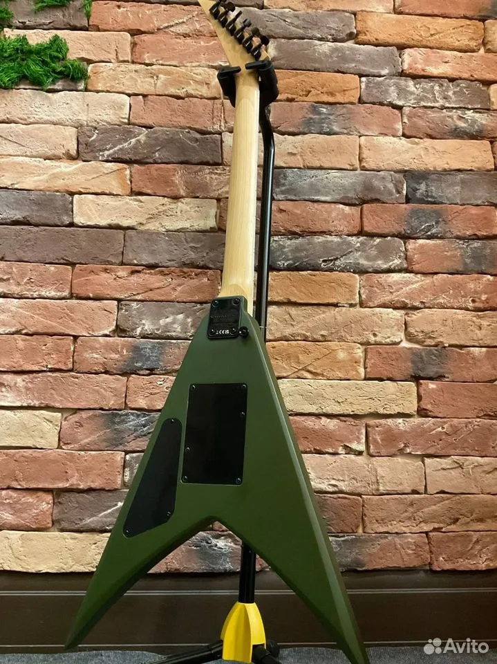 Электрогитара Jackson JS32 King V Matte Army Drab - изображение 10