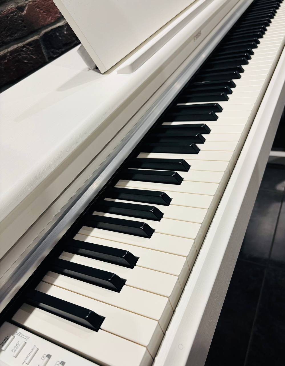 Корпусное Пианино Yamaha YDP 165-WH + Банкетка - изображение 5