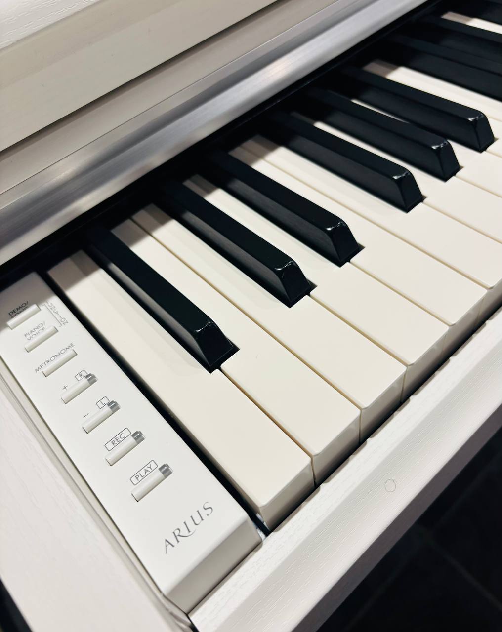 Корпусное Пианино Yamaha YDP 165-WH + Банкетка - изображение 8