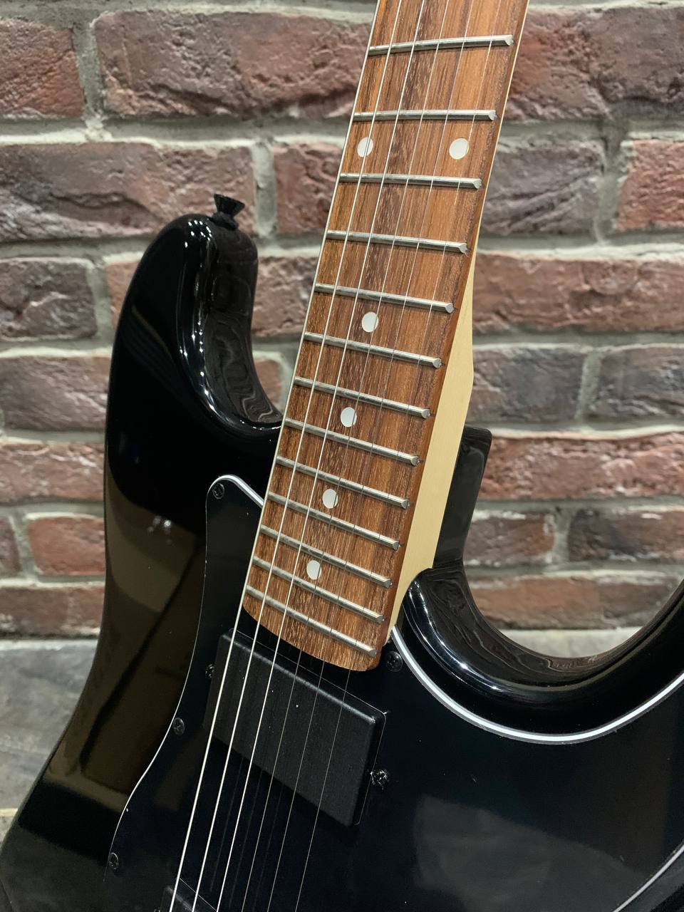 Электрогитара Stratocaster HH Black Gloss - изображение 6