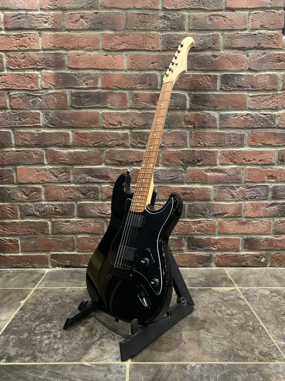Электрогитара Stratocaster HH Black Gloss - изображение 10