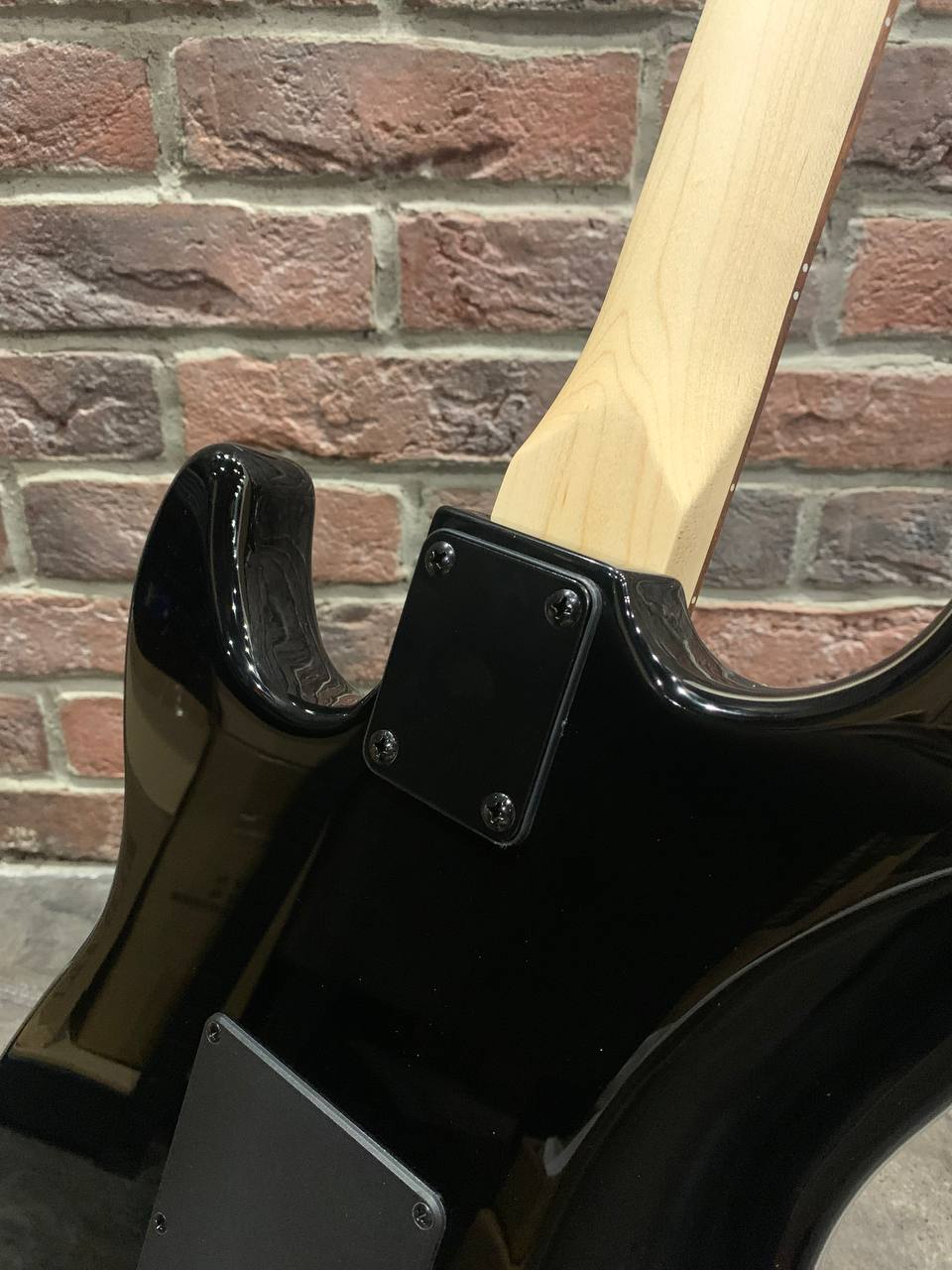 Электрогитара Stratocaster HH Black Gloss - изображение 7