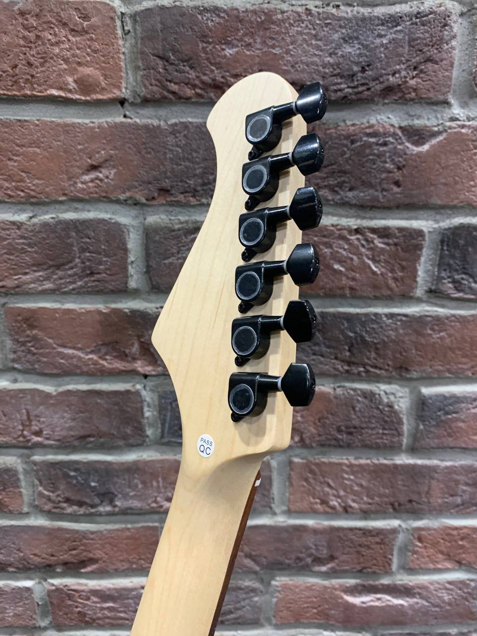 Электрогитара Stratocaster HH Black Gloss - изображение 9