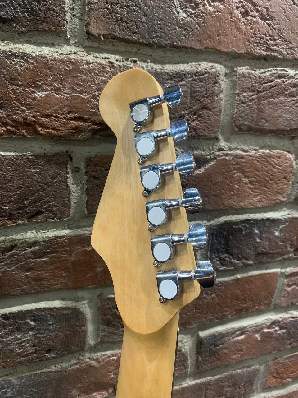 Электрогитара под Fender Black Series + Мощный Комбик (комплект) - изображение 8