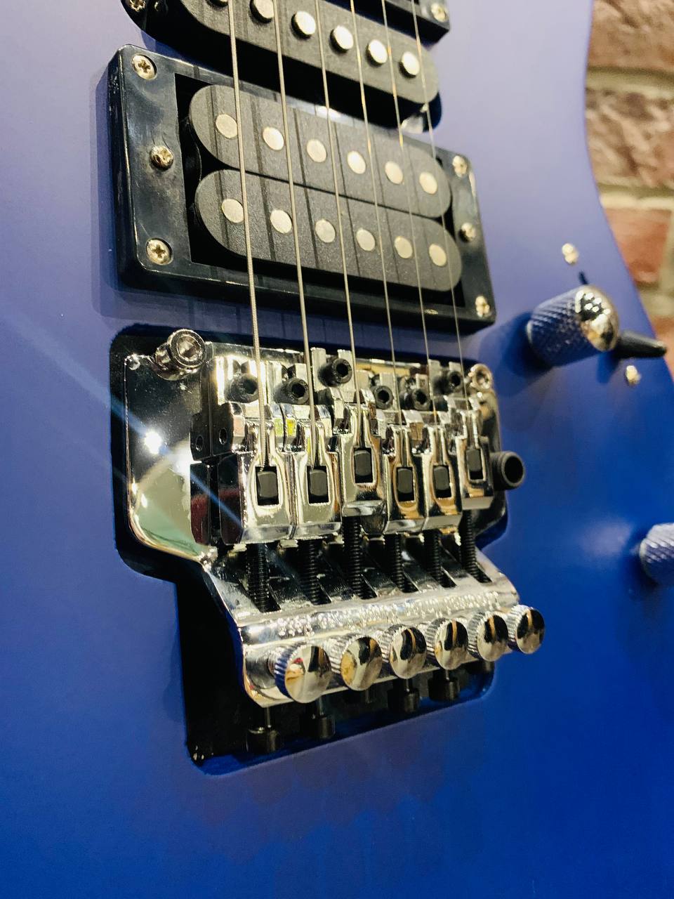 Электрогитара HHS с Floyd Rose - изображение 4