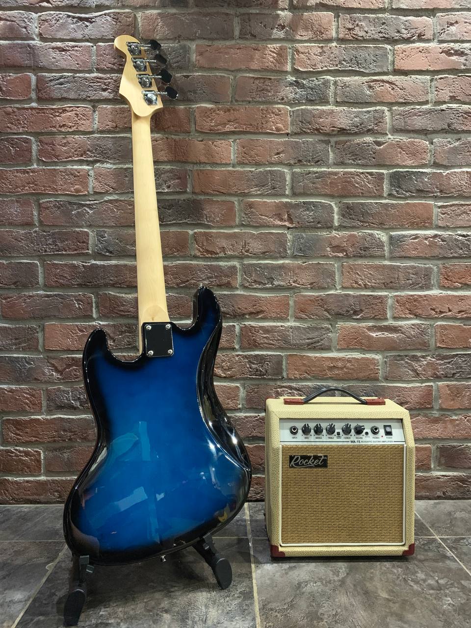 Бас Гитара Jazz Bass BLS + Комбик 15 ват (комплект) - изображение 2
