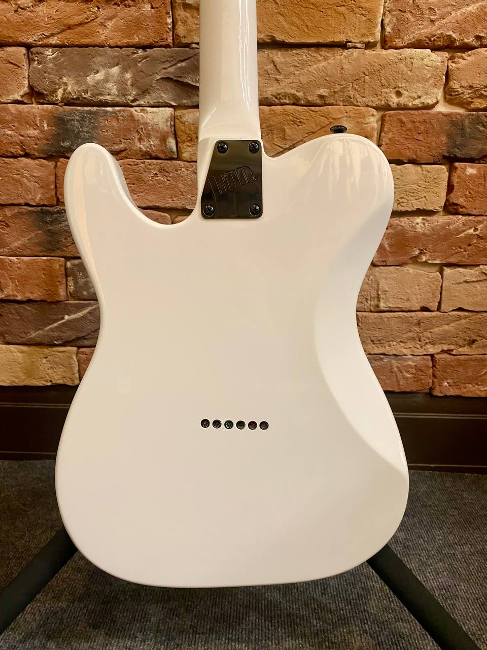 Электрогитара ESP LTD TE-200 SW (Индонезия) - изображение 2