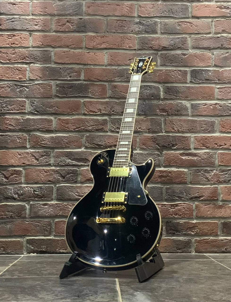 Электрогитара McCartney Les Paul Gold Black - изображение 9