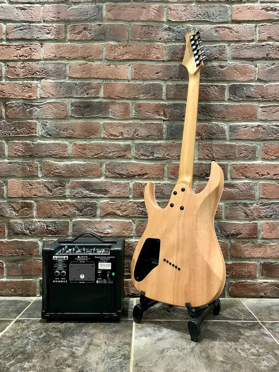 Электрогитара Real Rock MS-6 + Цифровой Комбик 15 ват с Эффектами (Мультимензурная) - изображение 2