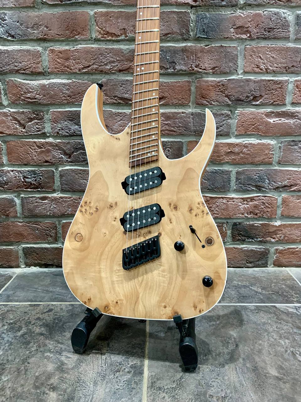 Электрогитара Real Rock MS-6 + Цифровой Комбик 15 ват с Эффектами (Мультимензурная) - изображение 3