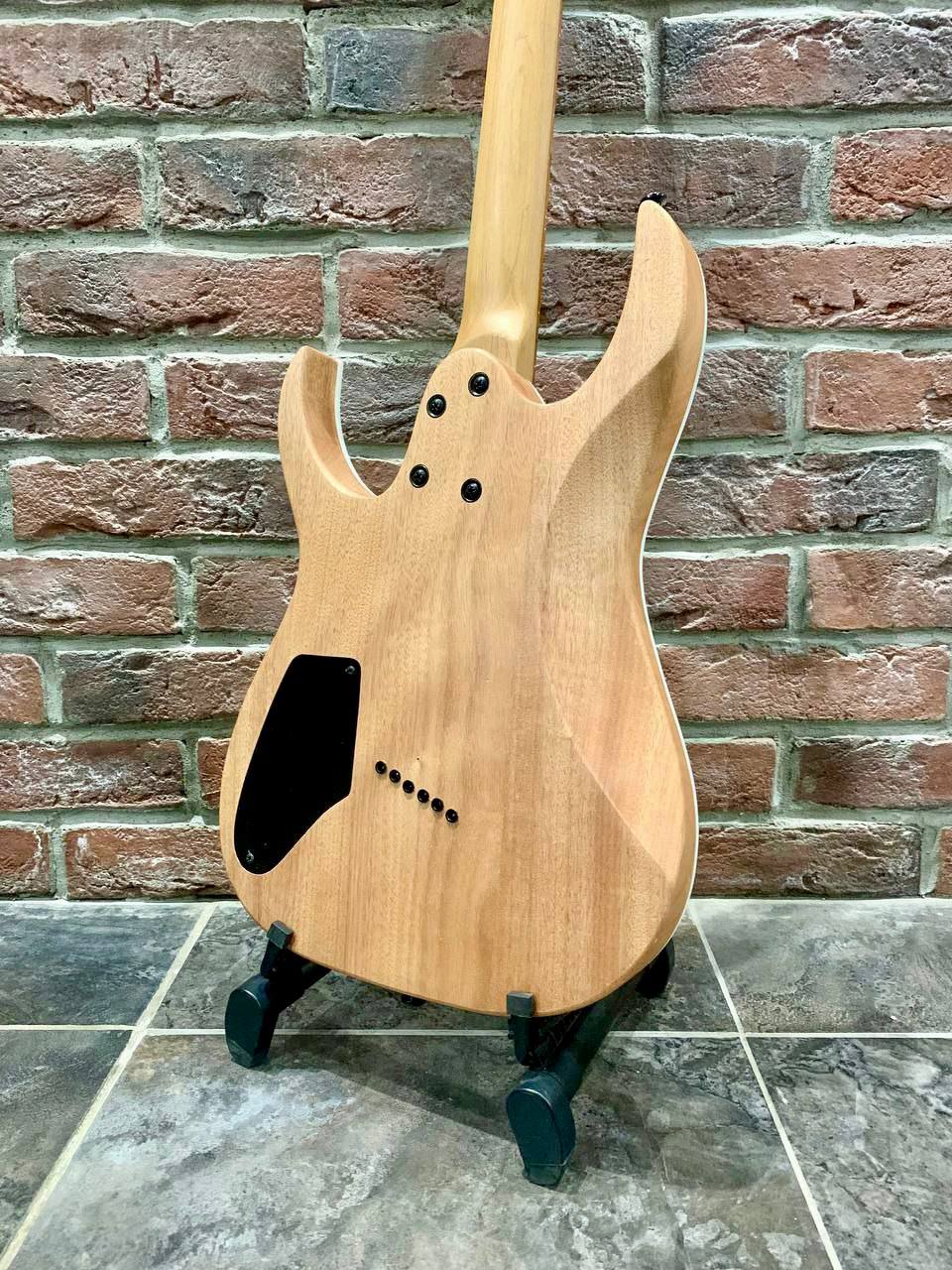 Электрогитара Real Rock MS-6 + Цифровой Комбик 15 ват с Эффектами (Мультимензурная) - изображение 4