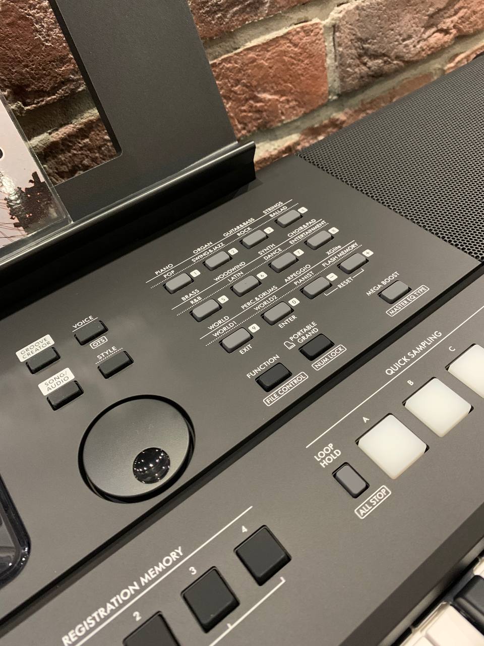 Синтезатор Yamaha PSR 473 + Стойка - изображение 3