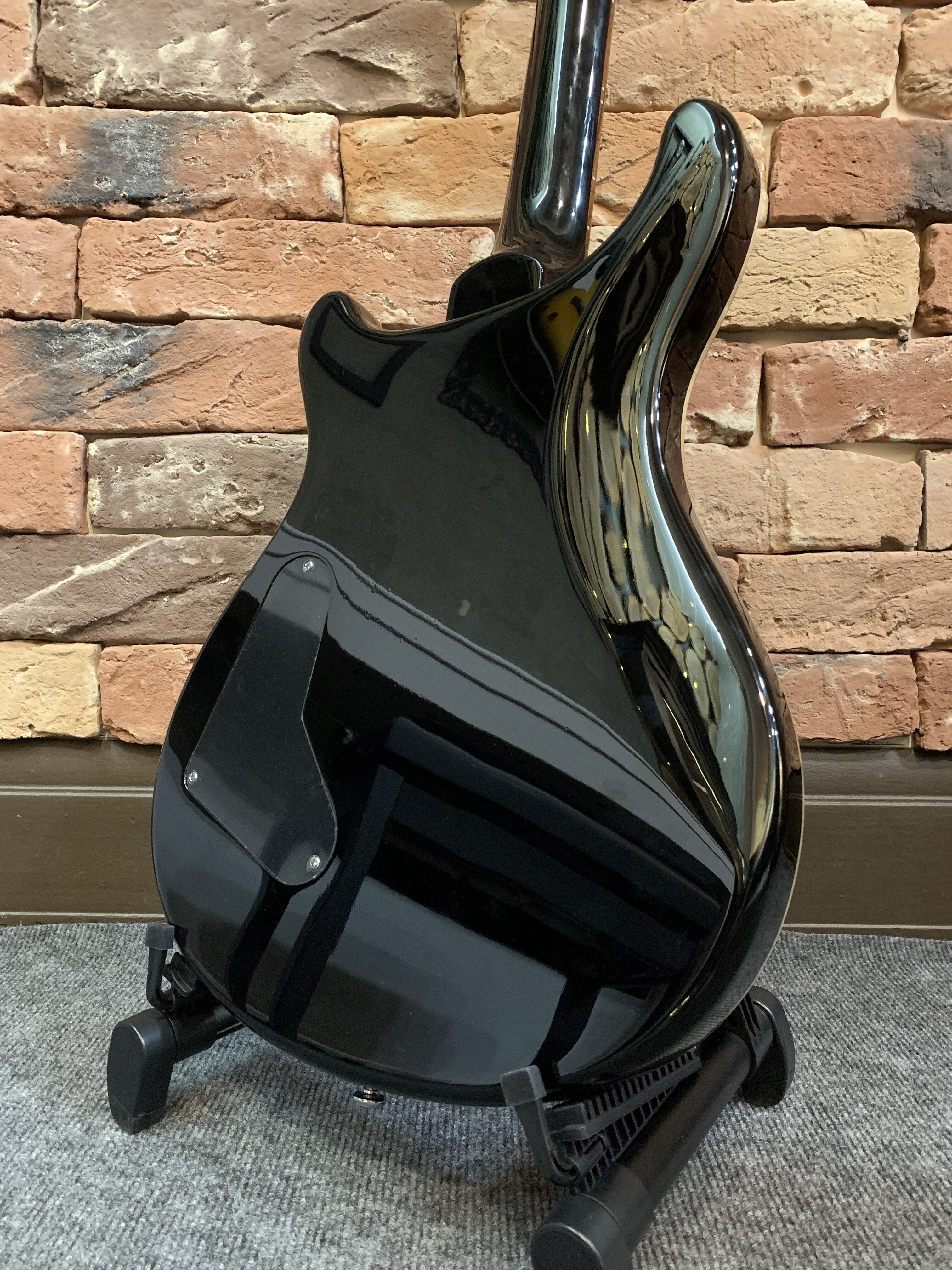 Электрогитара Harley Benton CTS-24 BK (Индонезия) - изображение 2