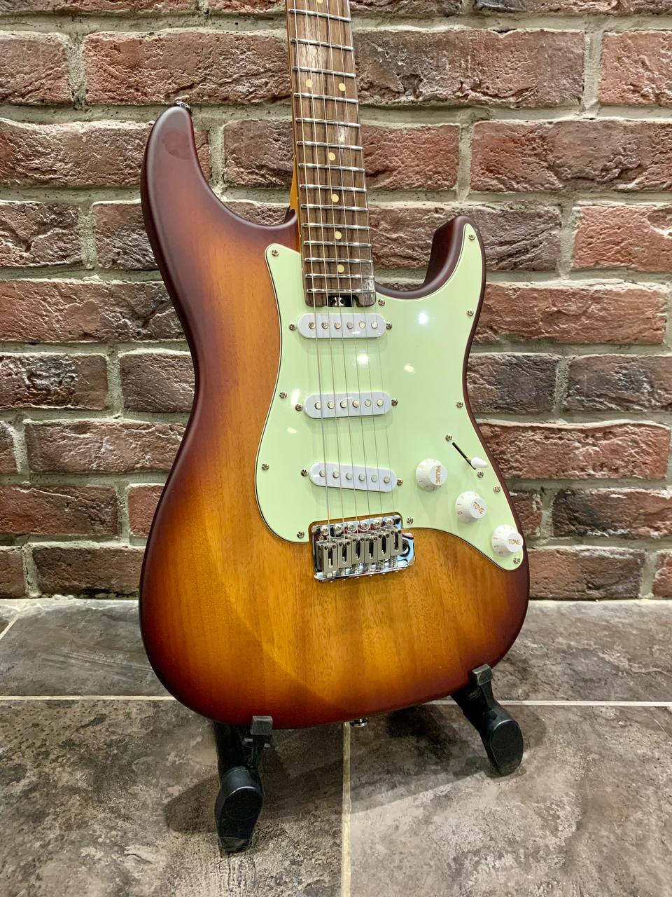 Электрогитара EART YMX-SG3 Brown Sunburst