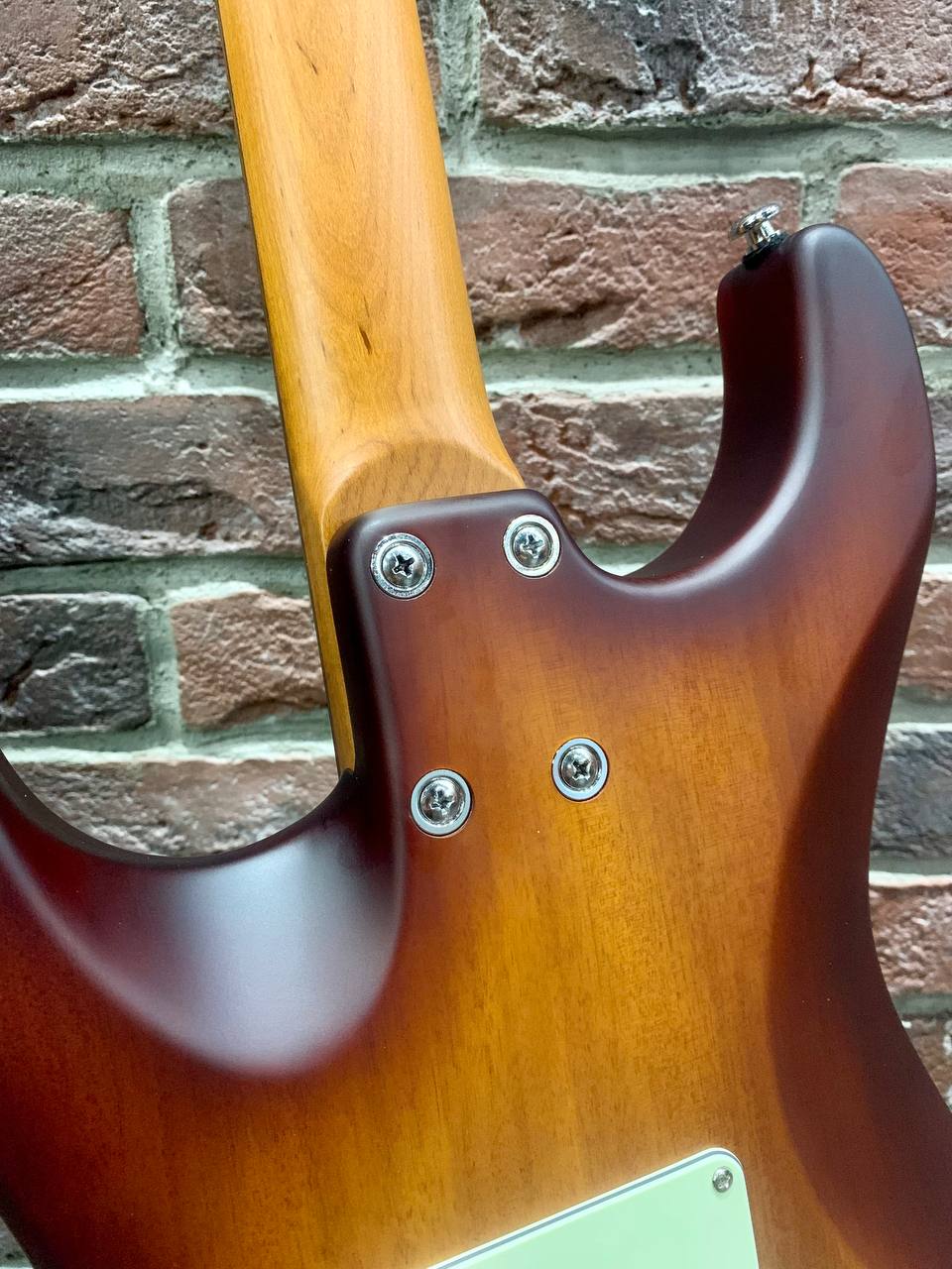 Электрогитара EART YMX-SG3 Brown Sunburst - изображение 5